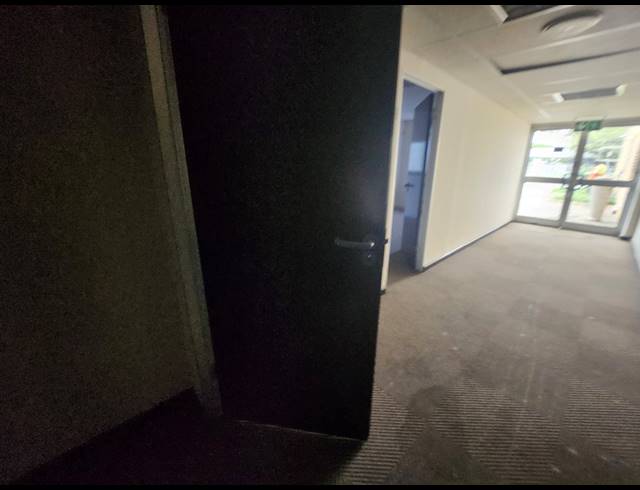 2,374M² OFFICE TO LET IN RANDJESPARK
